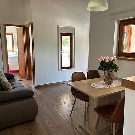Appartamento Volmefamily Pola Esterno foto