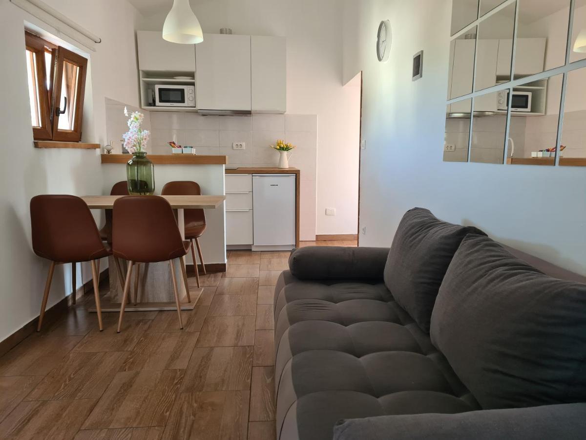 Appartamento Volmefamily Pola Esterno foto