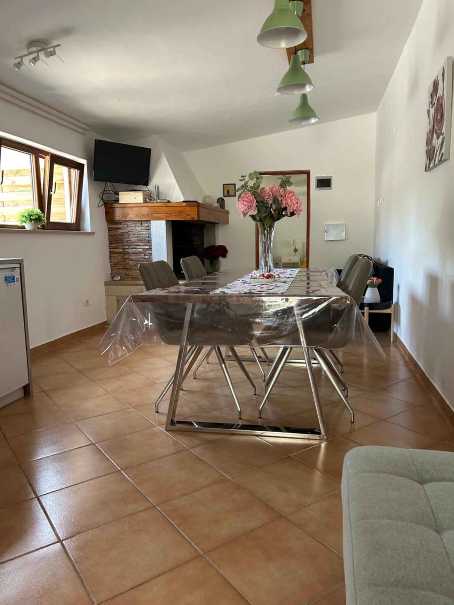 Appartamento Volmefamily Pola Esterno foto